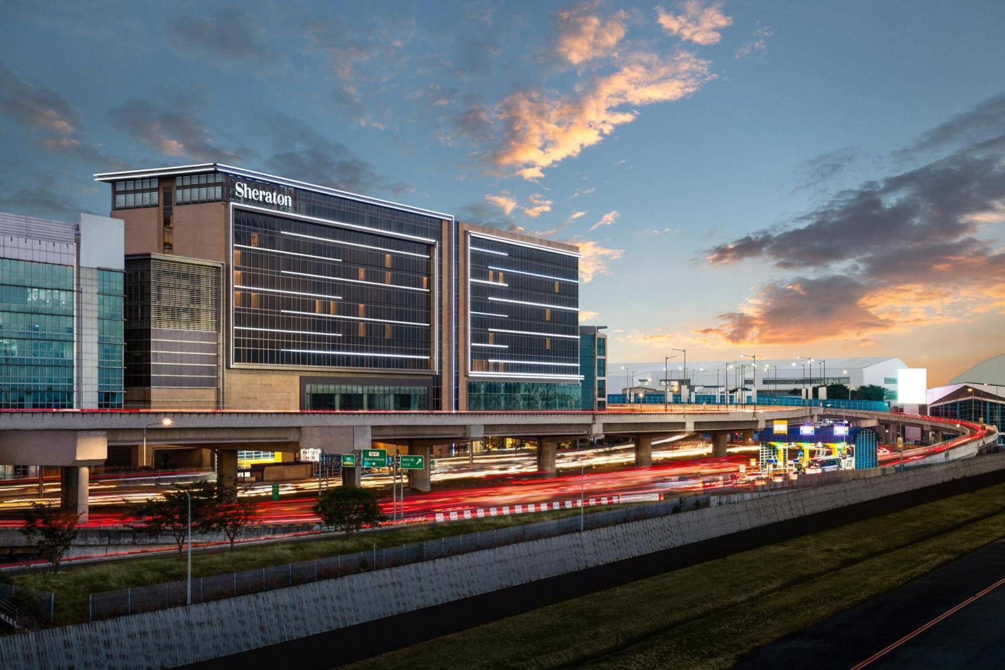 Sheraton Manila Hotel At Newport World Resorts Pasay Exterior photo