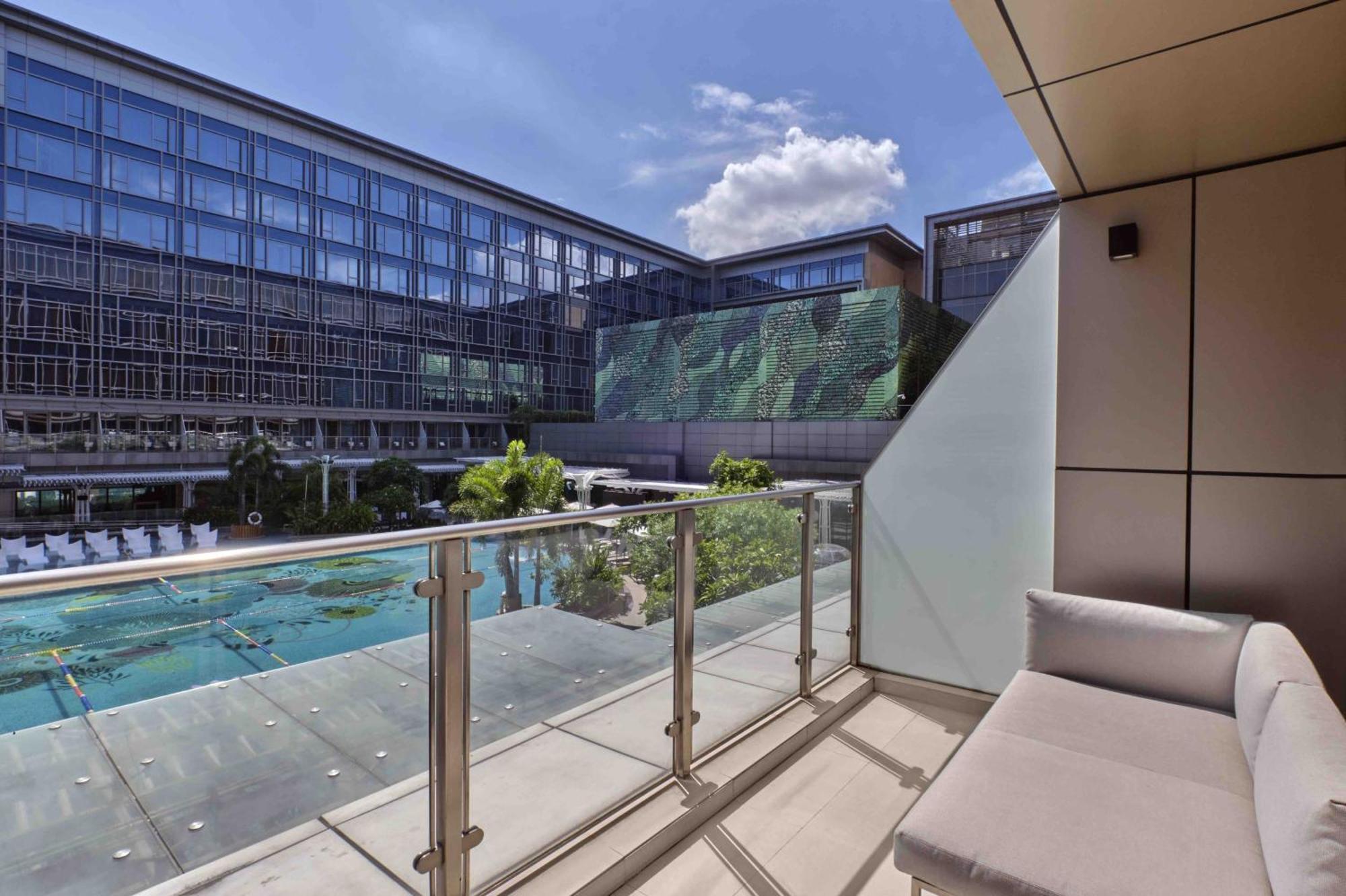Sheraton Manila Hotel At Newport World Resorts Pasay Exterior photo